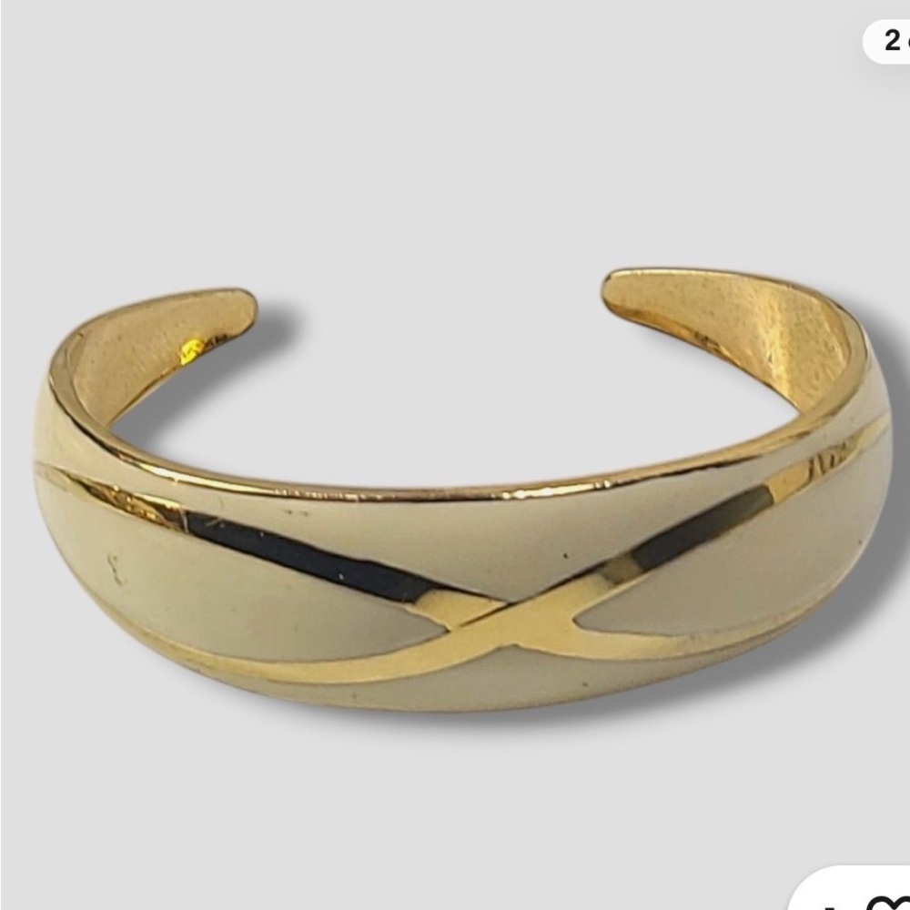 AVON 1987 Pastel Cream Gold Tone  Enamel Cuff Bracelet